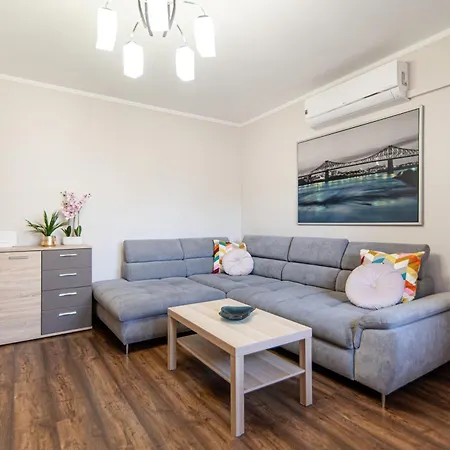 Partynice Lila House Apartment